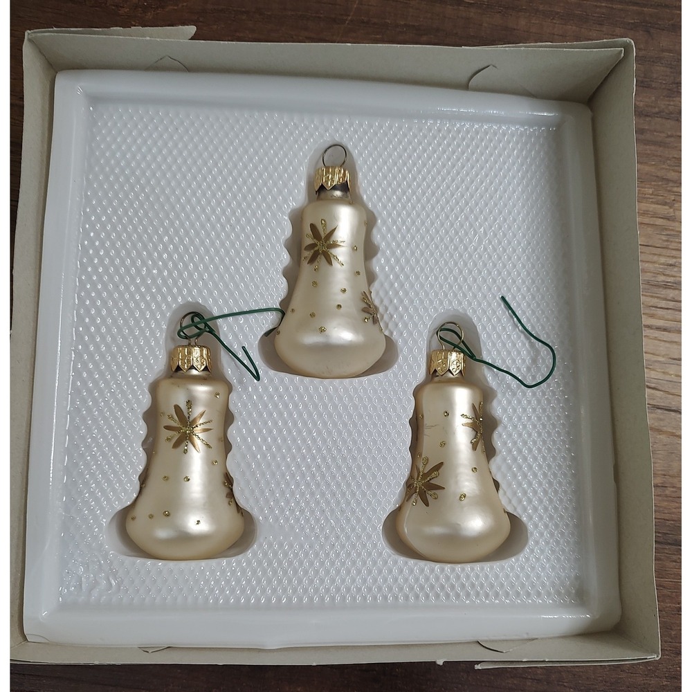 VTG Kerstglas Glass Christmas Ornaments  Ivory Gold Bells Lot 3 Germany O34